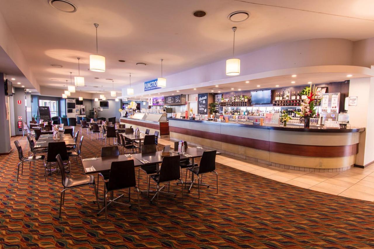 Nightcap At Waterfront Hotel Maroochydore Bagian luar foto