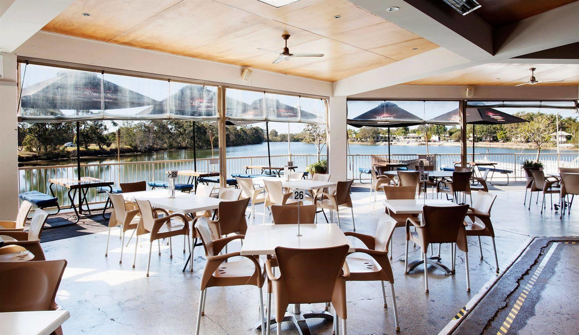 Nightcap At Waterfront Hotel Maroochydore Bagian luar foto